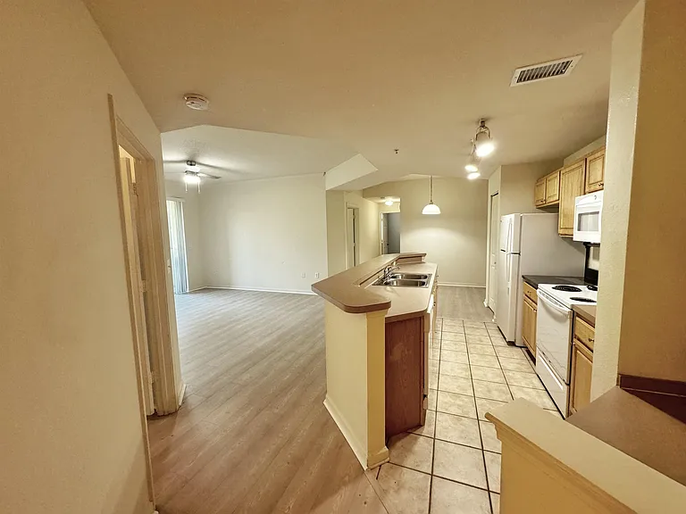 410 S Villa San Marco Dr #108 — Photo 4