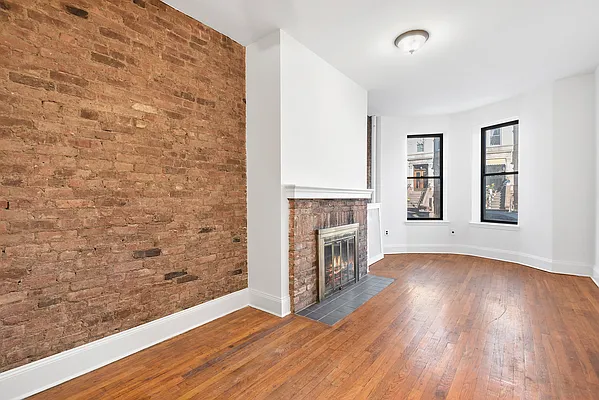 Sold by Compass | media 1