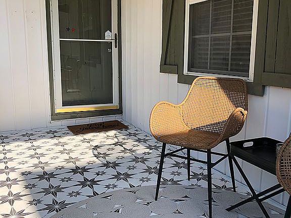 2nd image of 216 E 12th Pl