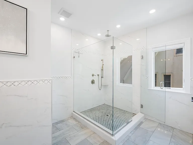34 Lafayette Ave — Photo 24