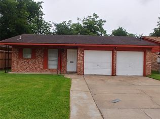 910 James St, Deer Park, TX 77536