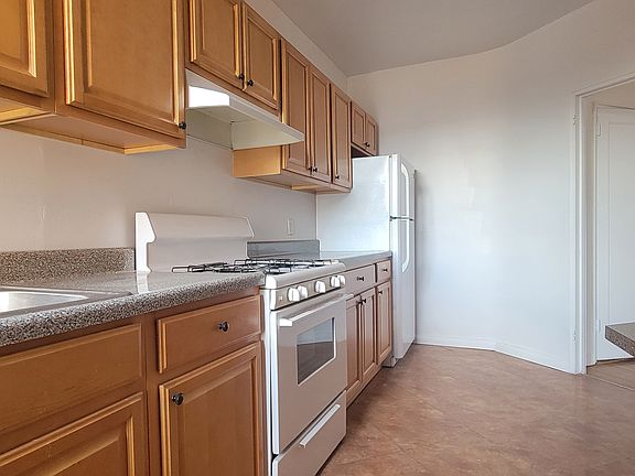 5th image of 515 Avenue I APT 5H