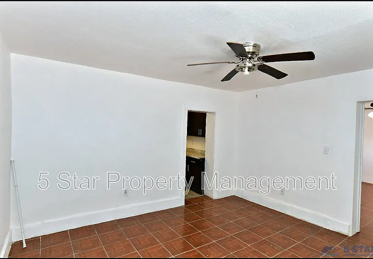 1910A Olive Ave — Photo 6
