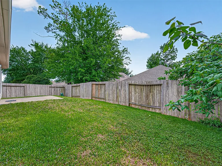 18499 Sunrise Pines Dr — Photo 34