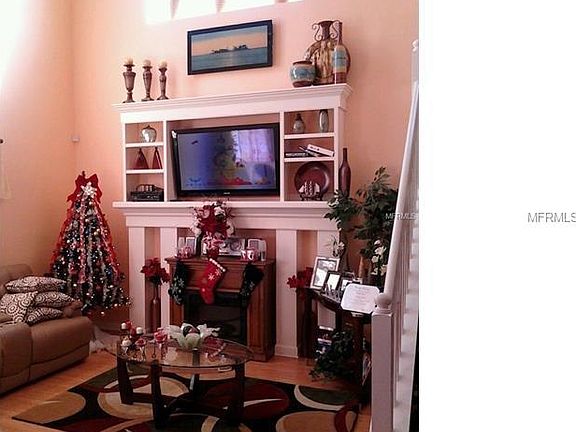 3rd image of 7929 Carriage Pointe Dr
