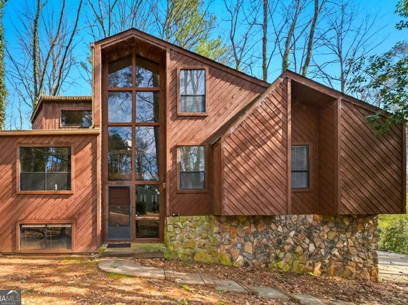 2527 Kingsley Dr NE, Marietta, GA 30062