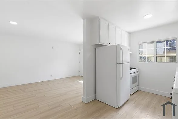 3324 Drew St #C — Photo 3