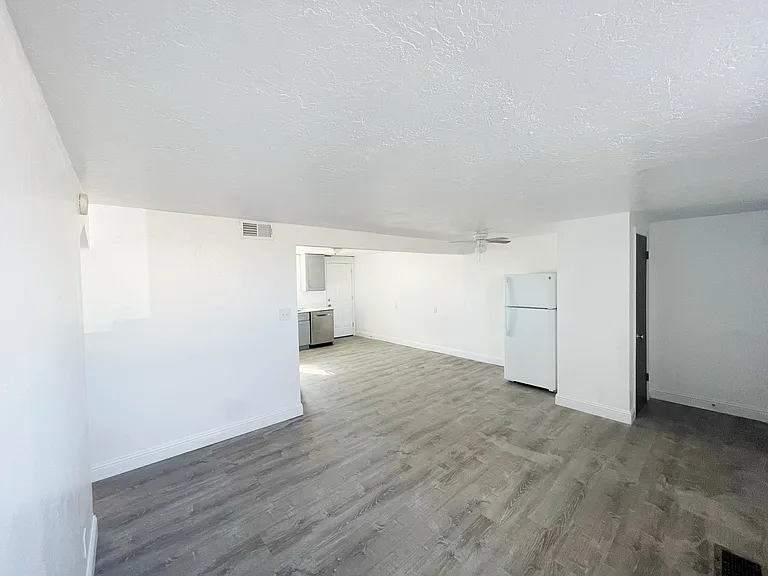 3514 E Bruce Randolph Ave — Photo 7