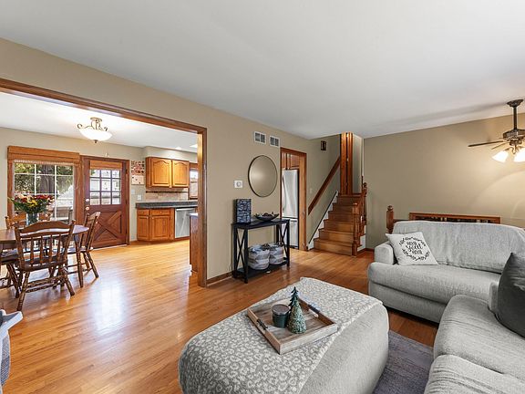 5th image of 7656 Nottingham Dr