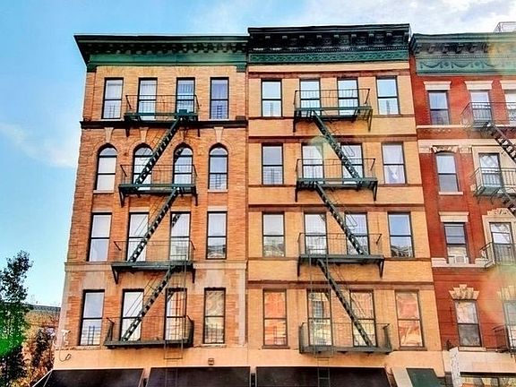 5th image of 2222 8th Ave APT 4A