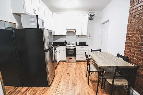 Rented by TriBro NYC LLC | media 2