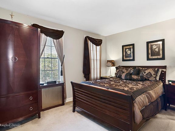 4th image of 2064 E 34th St