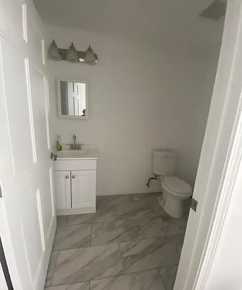 712 E Main St #3A — Photo 9