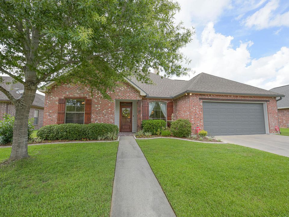 1st image of 307 Southlake Cir