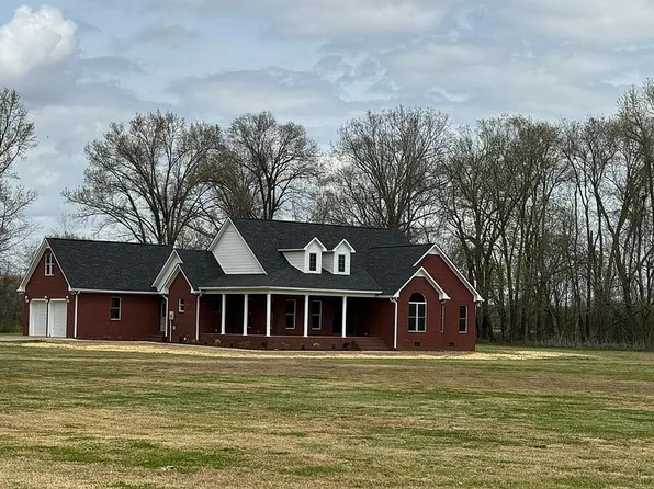 299 Garrett Rd, Gleason, TN 38229