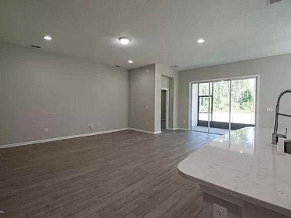 3rd image of 15823 Whitebark Dr