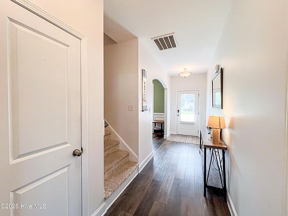 5th image of 403 Jasmine Way