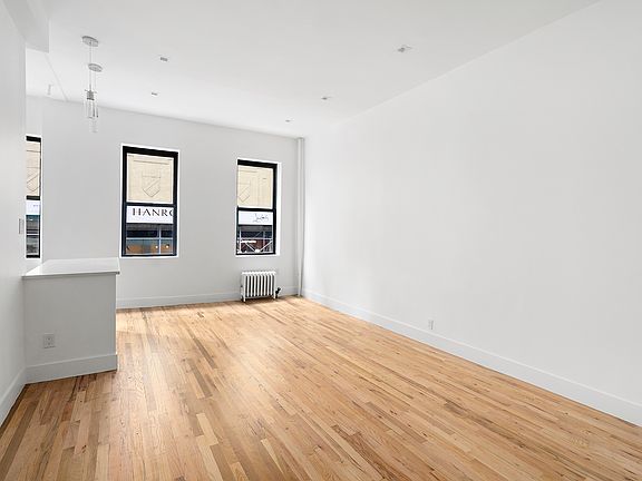3rd image of 805 Washington St #2