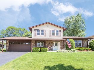 1409 Mitchell Trl, Elk Grove Village, IL 60007