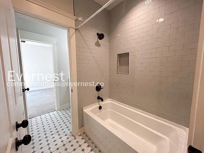 520 Moore Ave — Photo 34