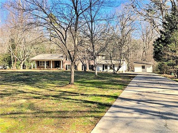 3rd image of 855 Meadowlark Dr