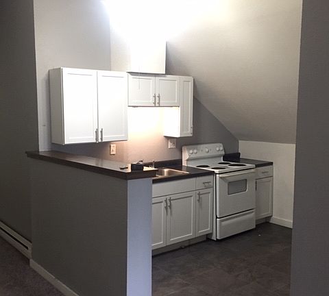 3rd image of 3312 E Manhattan Blvd APT 5