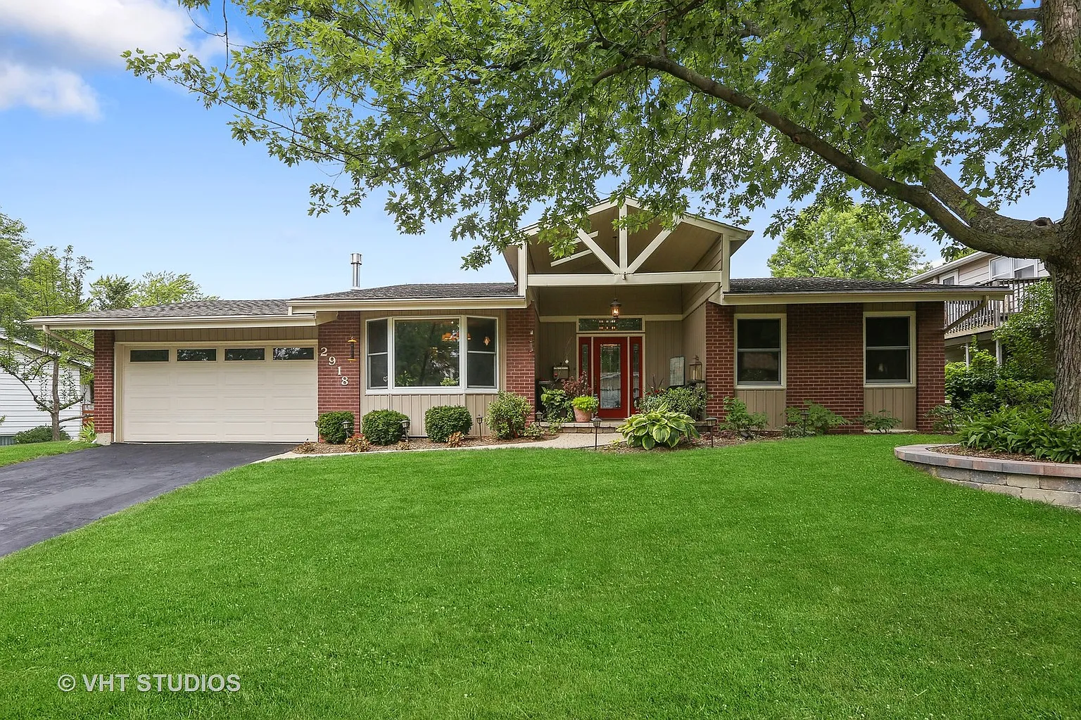 2918 Sheridan Dr photo 1