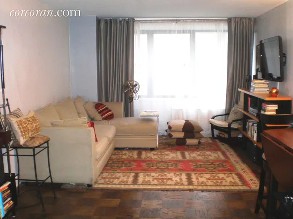 305 E 40th St APT 5E, Manhattan, NY 10016