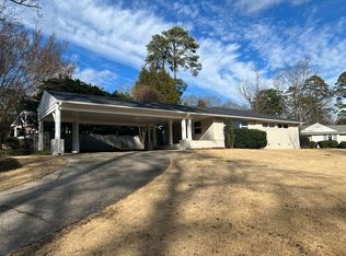 1302 Dogwood Ln, Raleigh, NC 27607