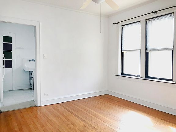 4th image of 3315 N Wolcott Ave #2