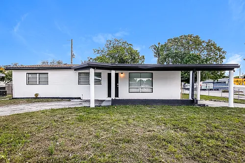 2890 NW 20th St Photo 1