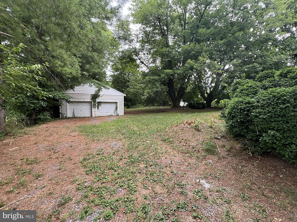 2nd image of 16638 Old Emmitsburg Rd