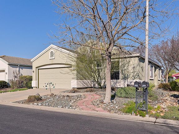 2nd image of 632 Meadowbrook Lane