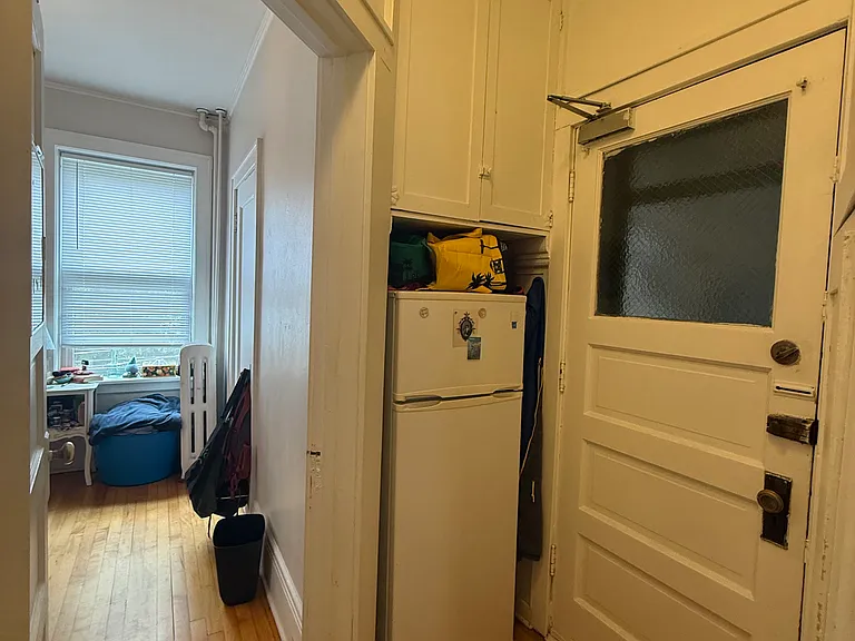 137 Fairview Ave N #4 — Photo 14
