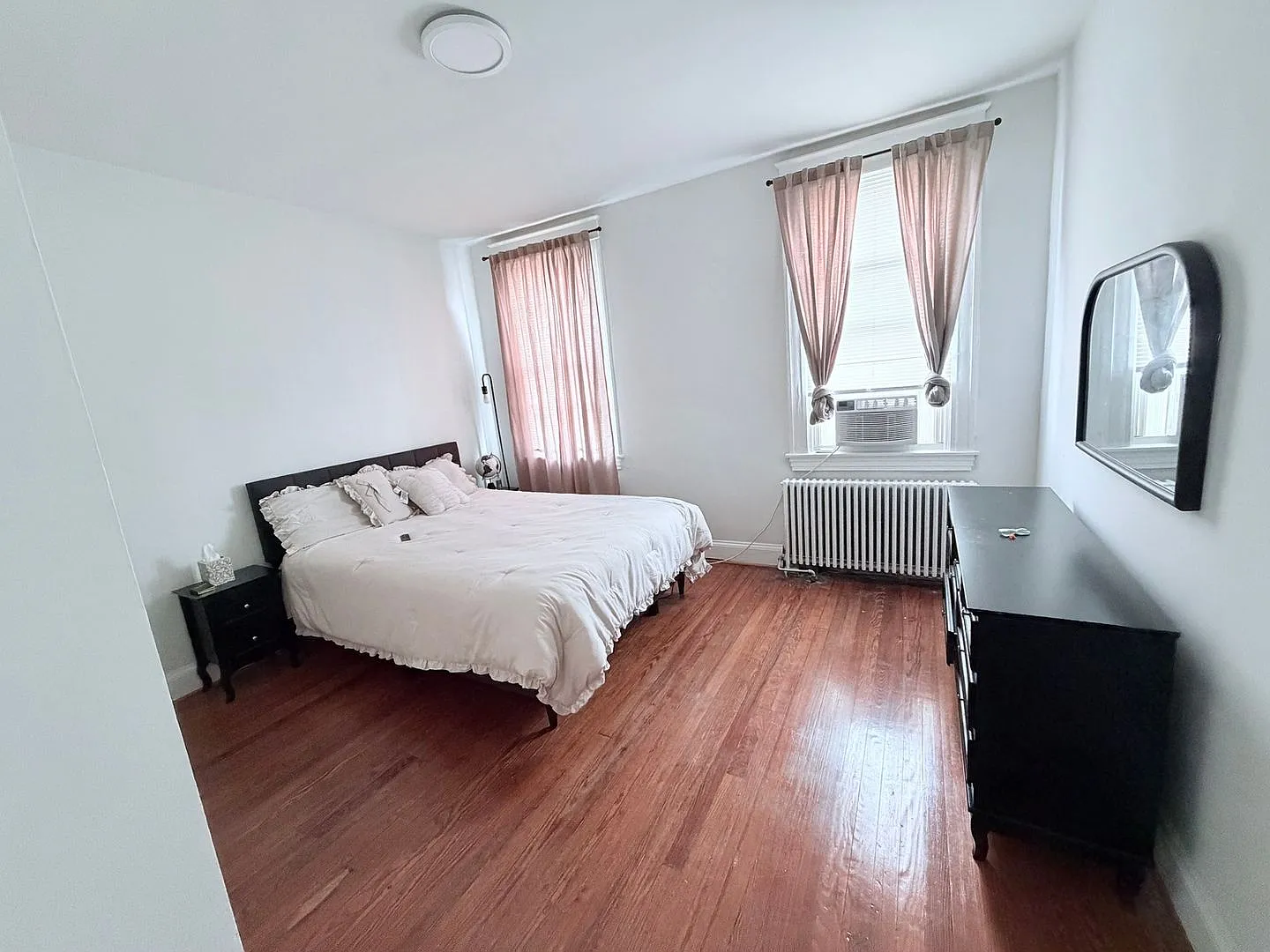 Charming 3BR Townhome in Baltimore — Photo 3