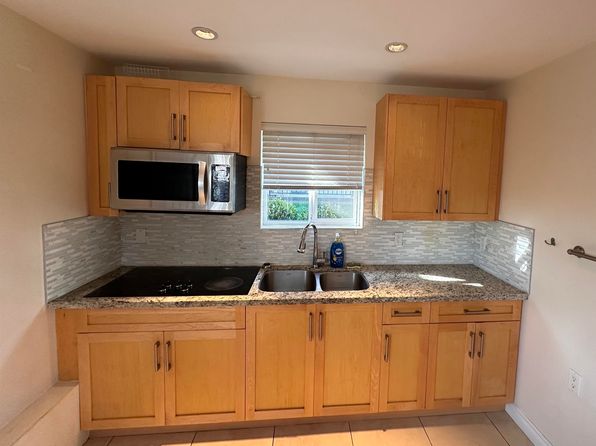 31XX E 16th Ave, Vancouver, BC V5M 2L5