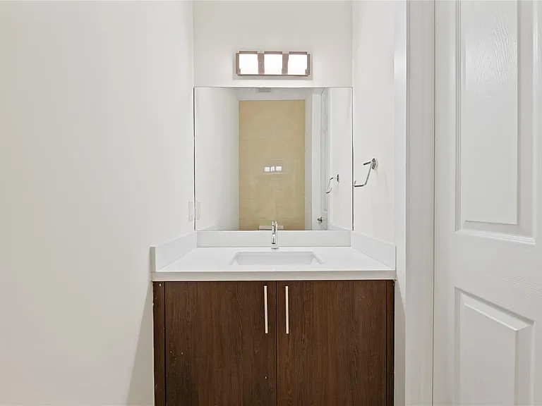 1434 SW 4th Ave #1434 — Photo 25