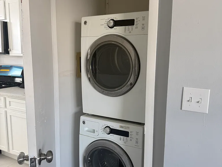 143 E 5th Ave #18 — Photo 13