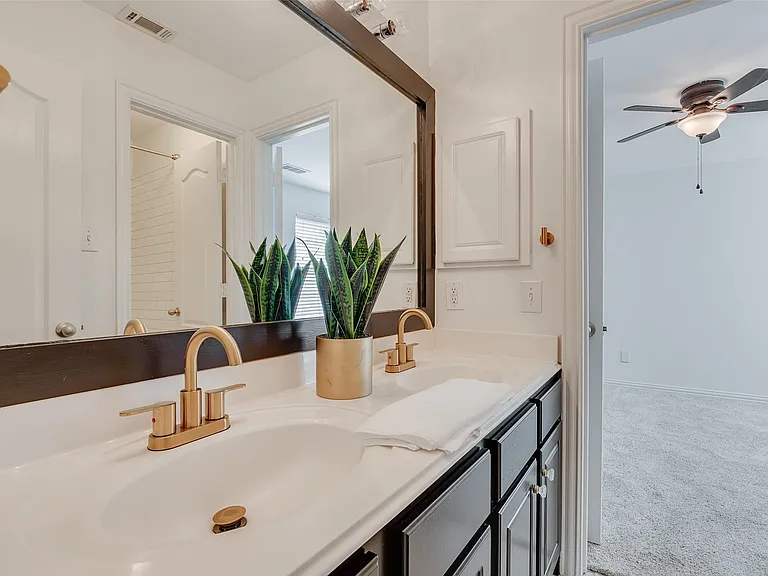 4411 Voyager Dr — Photo 35