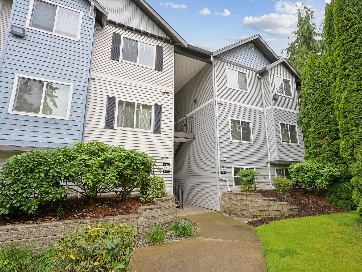 Abbey Rowe Apartments — Photo 3