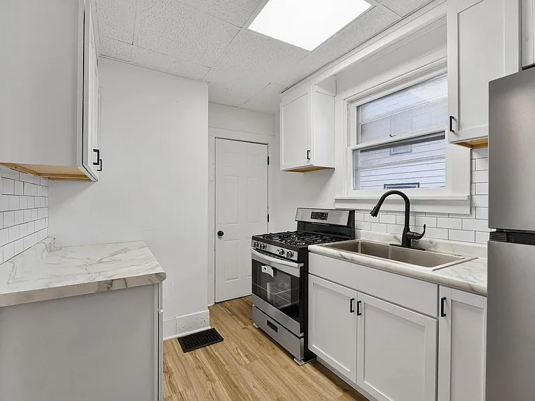 1821 Spring St — Photo 25