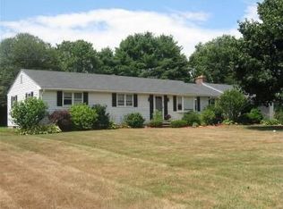 10 Margaret Dr, Broad Brook, CT 06016