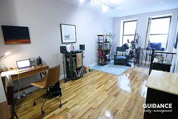 Rented by Guidance Realty Corp. | media 4