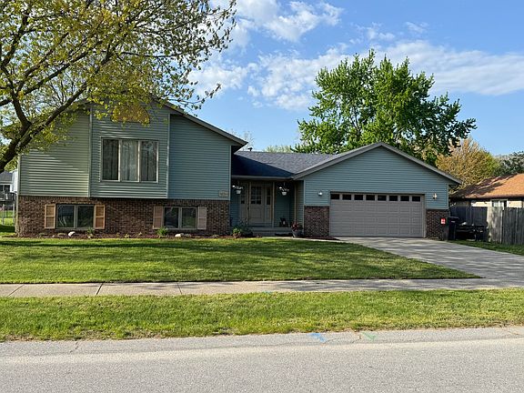 3rd image of 1406 Manorwood Dr SE