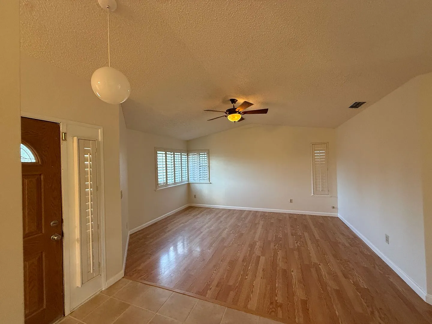 4bed | 2bath | 1595 SF | 2 Car Garage | Single Story | Tenant pays $175 monthly for WS&G — Photo 2