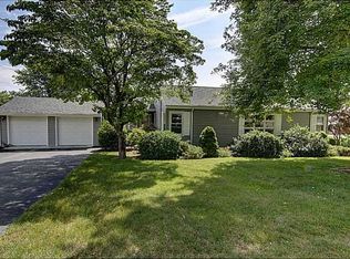 9 Grandview Dr, Cumberland, RI 02864