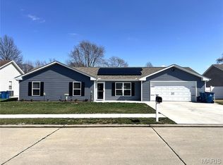 525 Arizona St, Bethalto, IL
