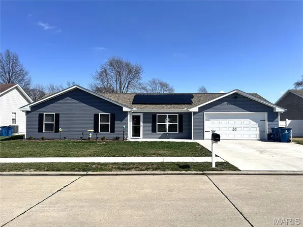 525 Arizona St, Bethalto, IL 62010