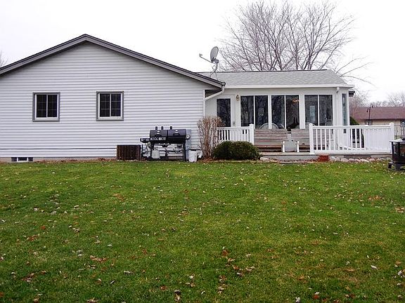 2nd image of 8654 S Wildwood Dr
