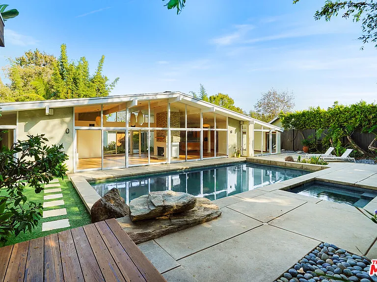 30725 Manzano Dr — Photo 1
